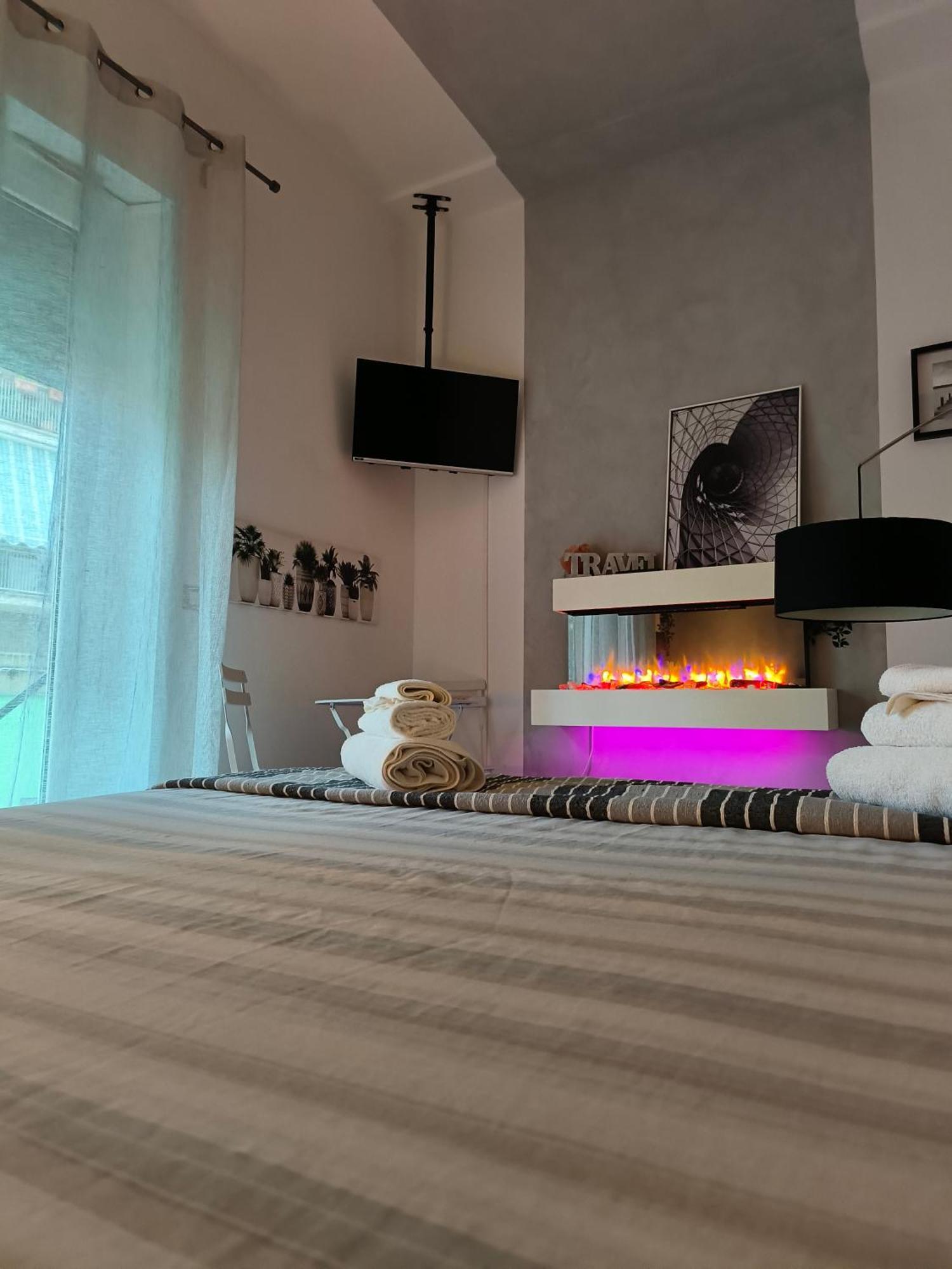Relax Room Apartment โรม ภายนอก รูปภาพ